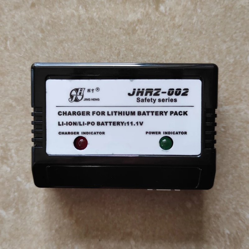 3S 11.1V LiPo Battery Balance  - مراجعة Drone Battery Balance Charger وسعره